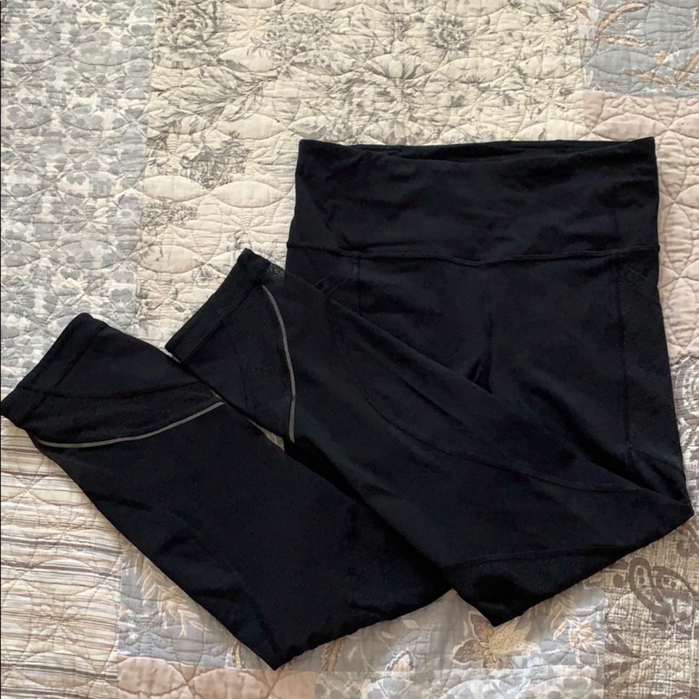 Lululemon Run Smoothly Crop 23”